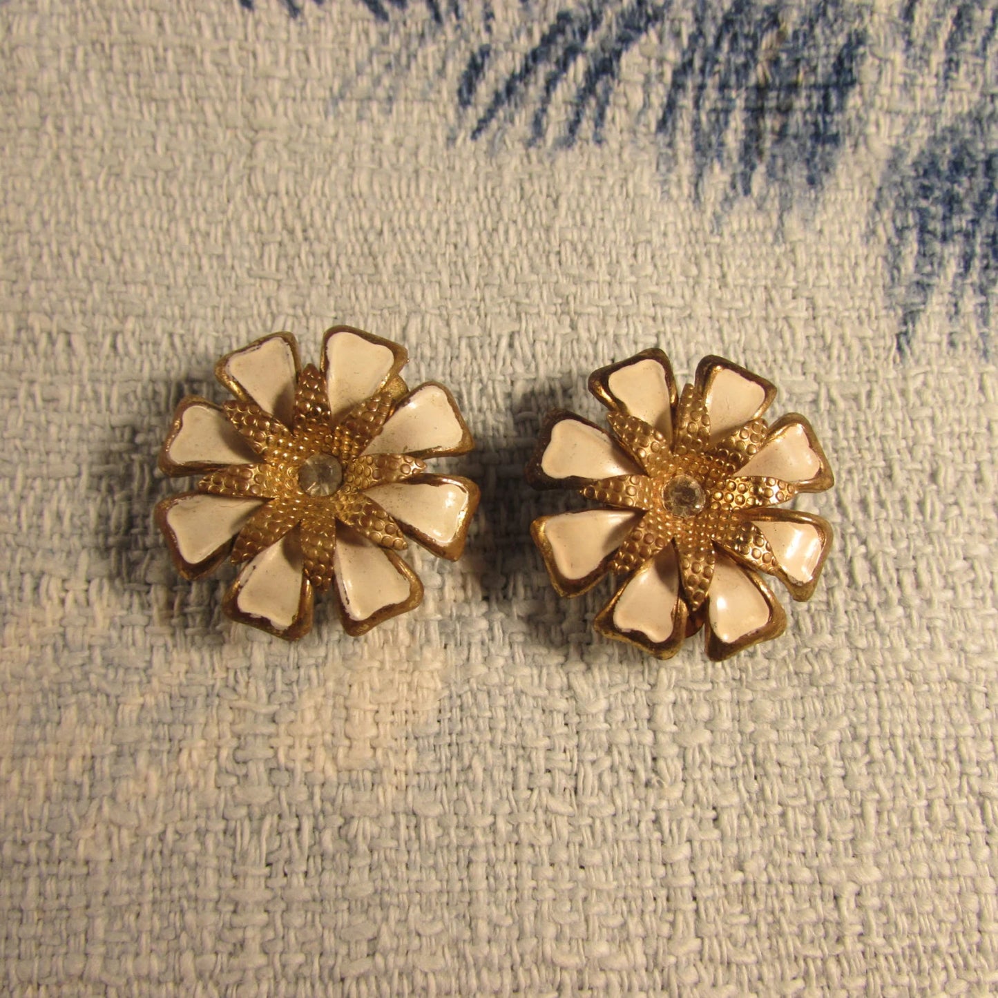 1950s cold-painted enamel, cream on textured gold-tone daisy clip-on earrings with diamanté centres