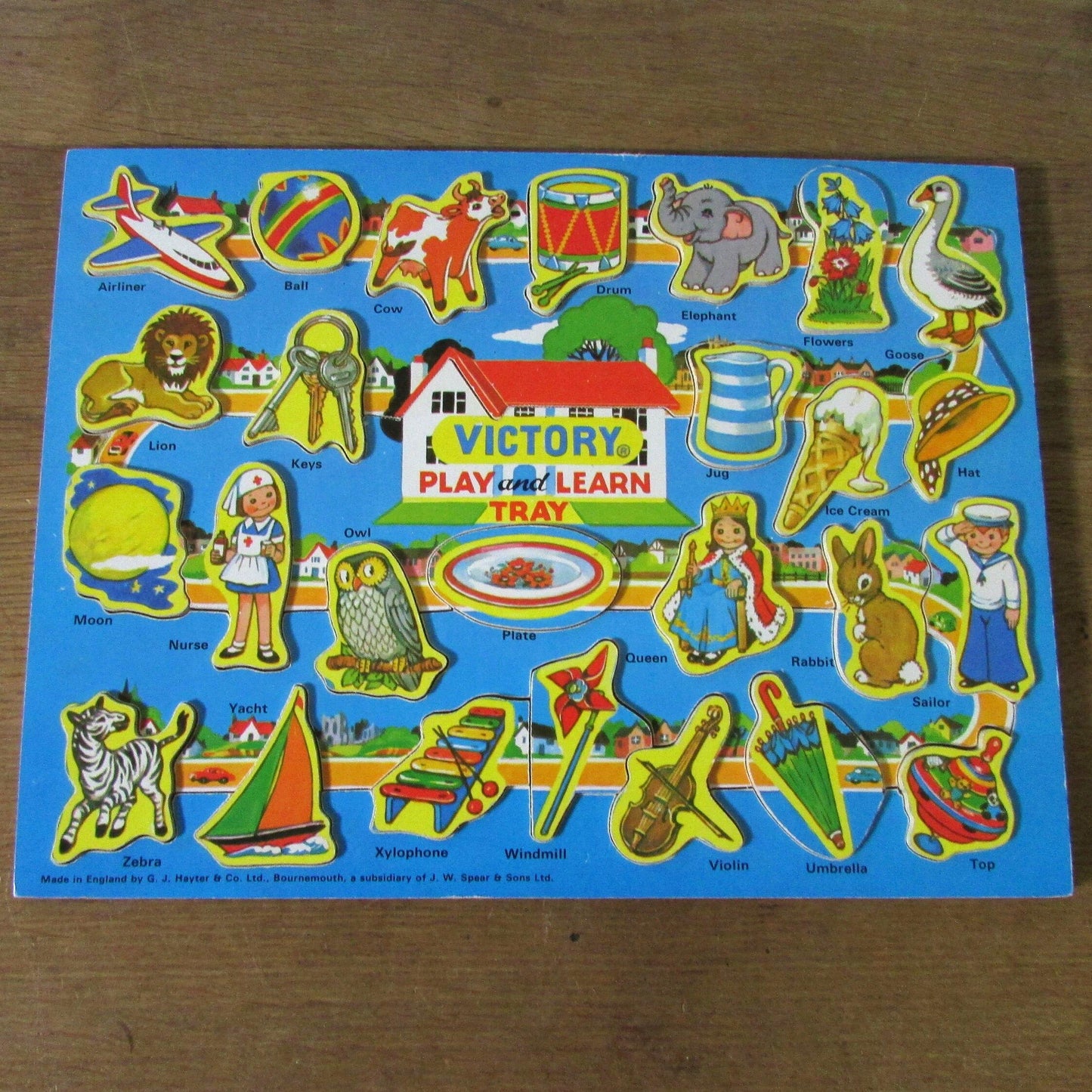 1972 Victory Play and Learn Tray; 26 colourful pictures mounted on strong plywood