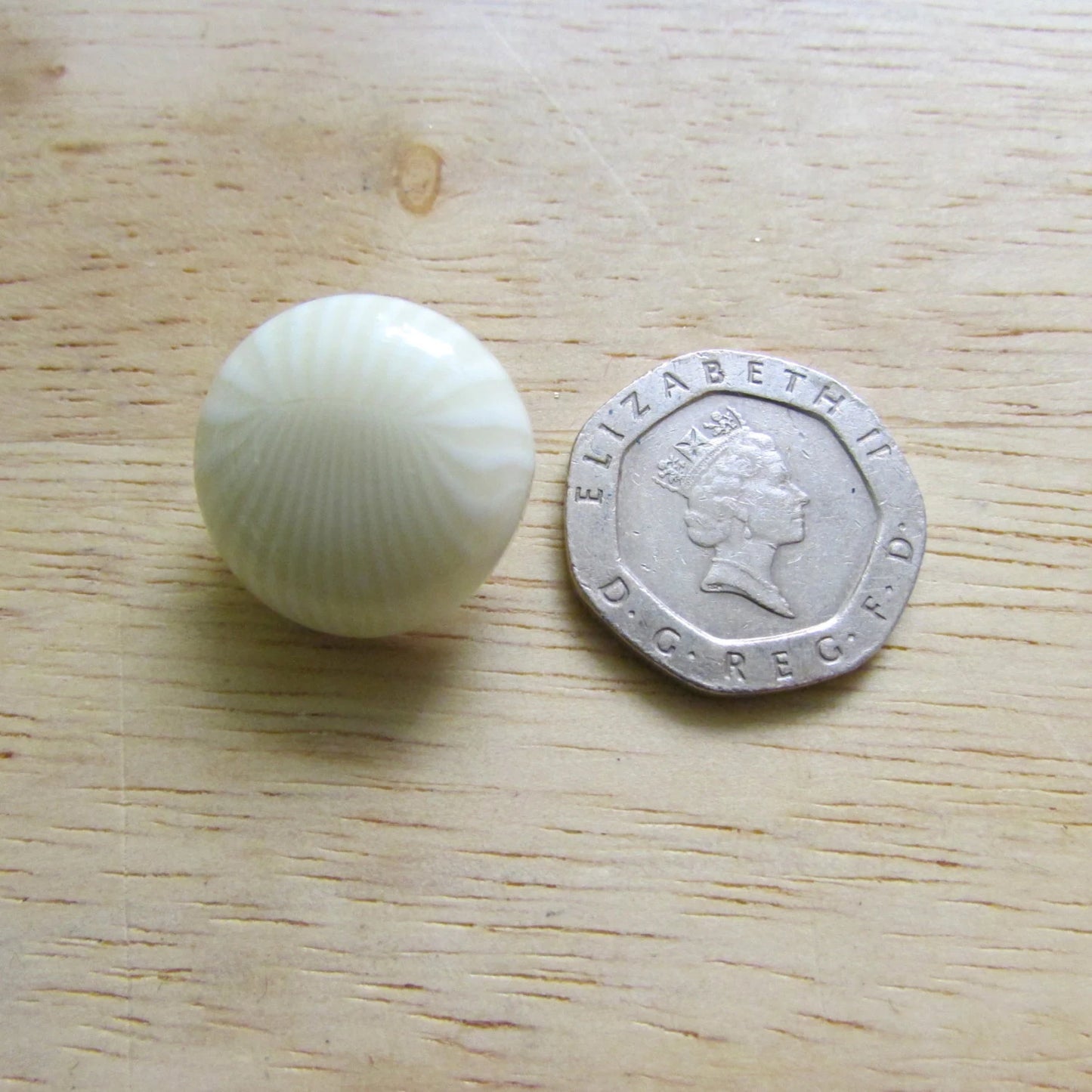 1960s ivory sunburst detail button clip-on earrings