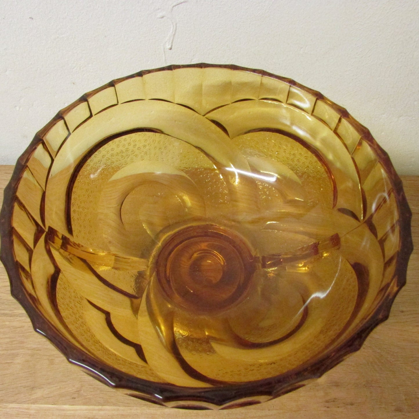 Vintage Art Deco amber pressed glass centrepiece bowl