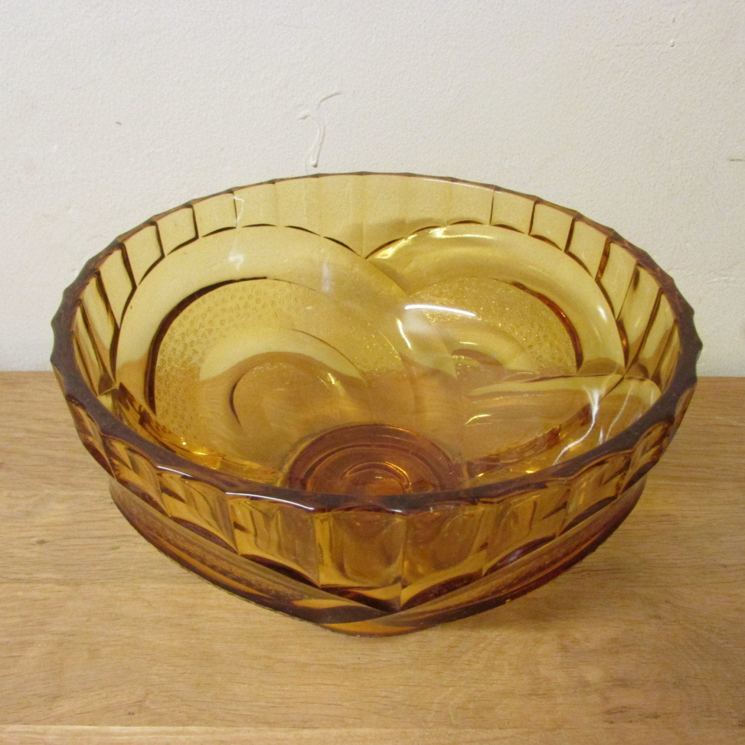 Vintage Art Deco amber pressed glass centrepiece bowl