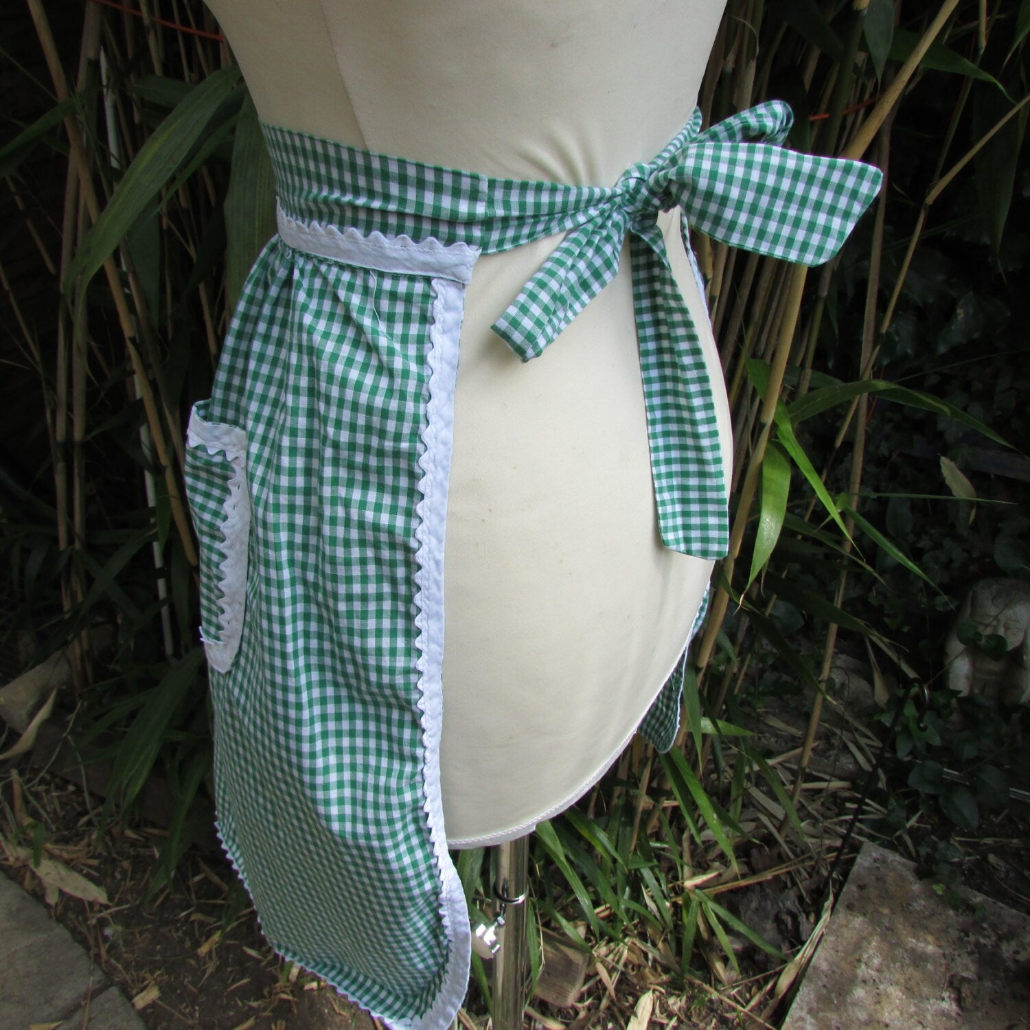 1950s/60s green gingham half apron with contrast white trim & cross stitch crinoline lady detail