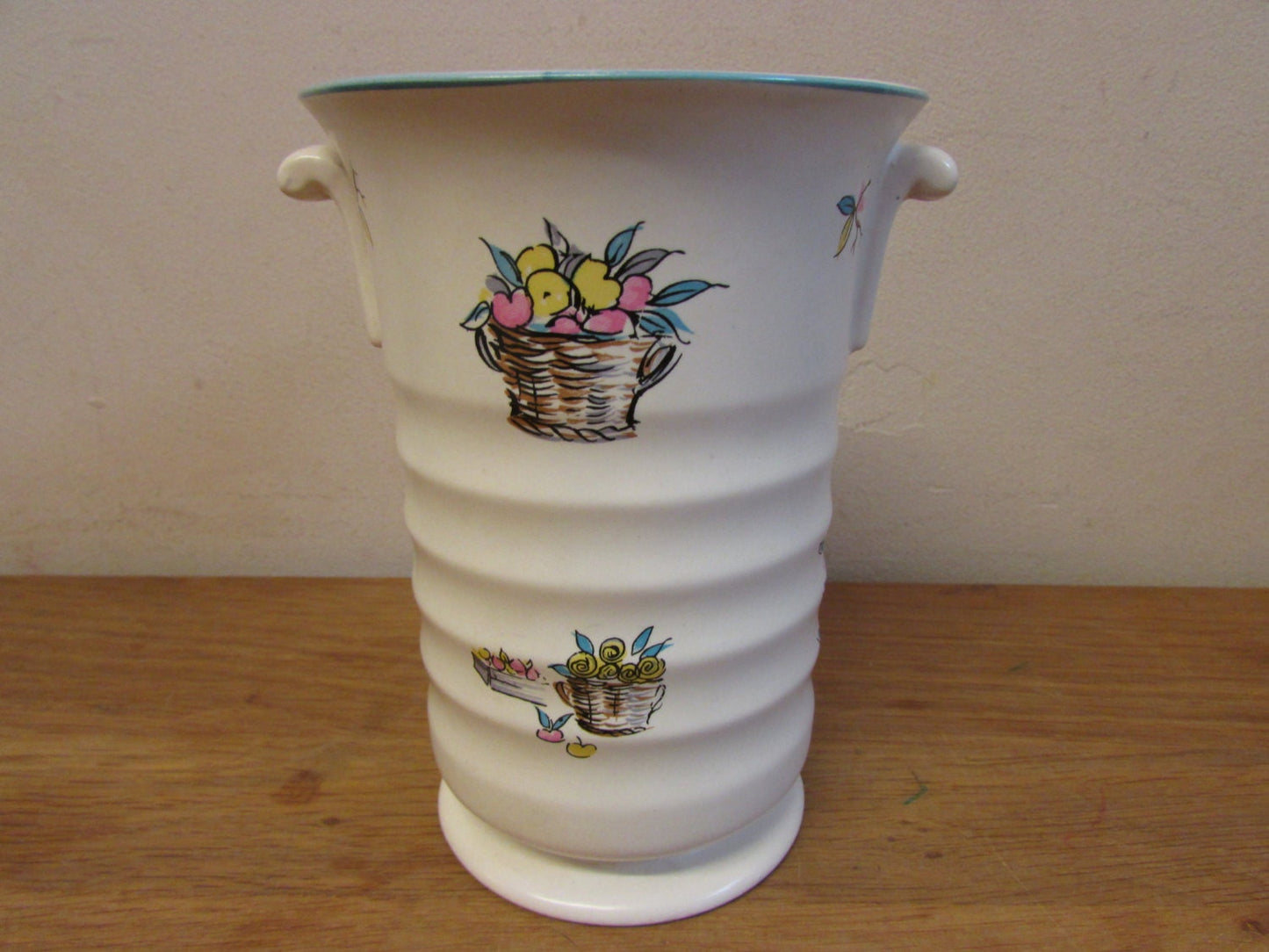 1950s Crown Ducal 'Petit Pierre' pastel vase