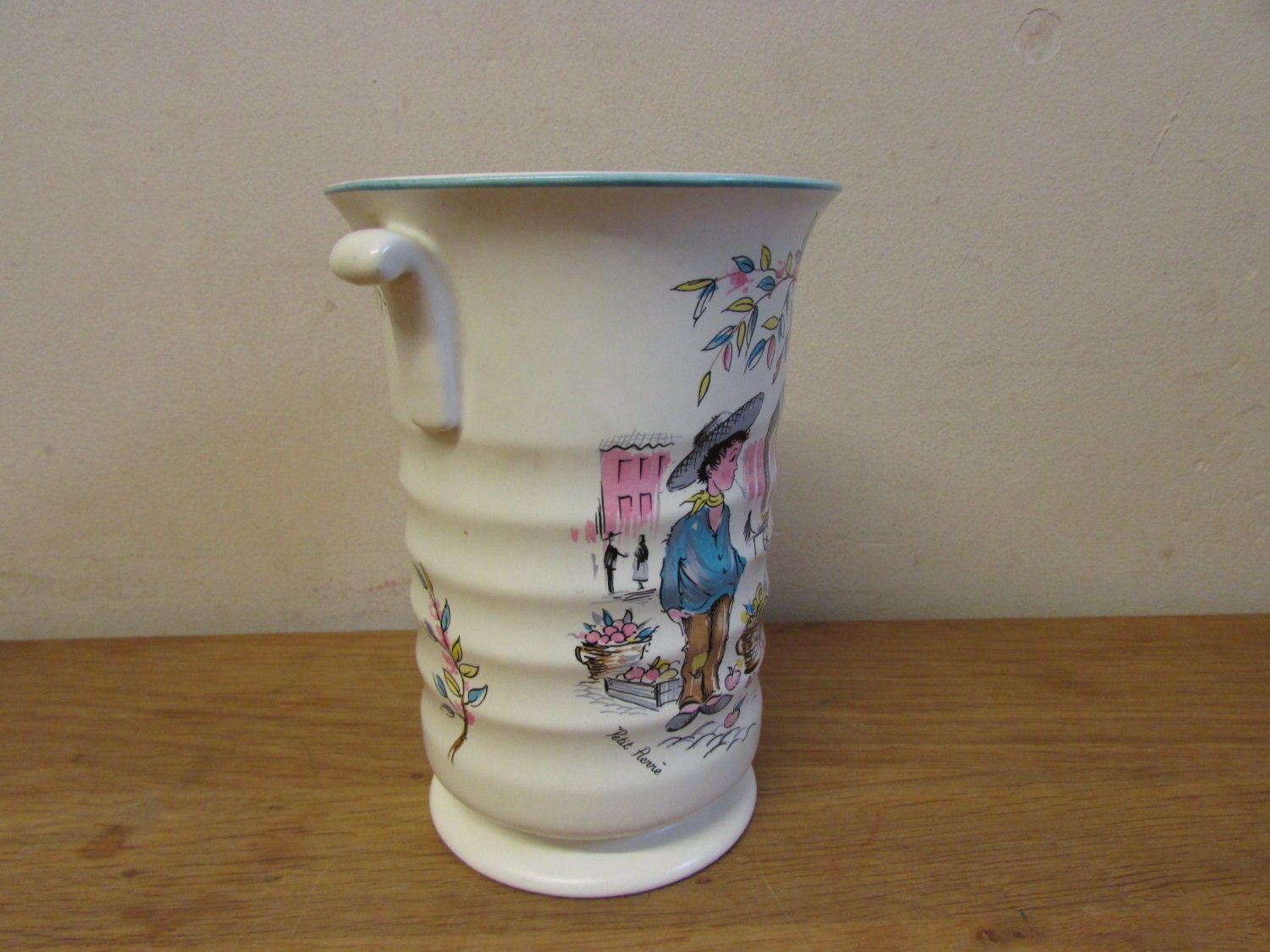 1950s Crown Ducal 'Petit Pierre' pastel vase