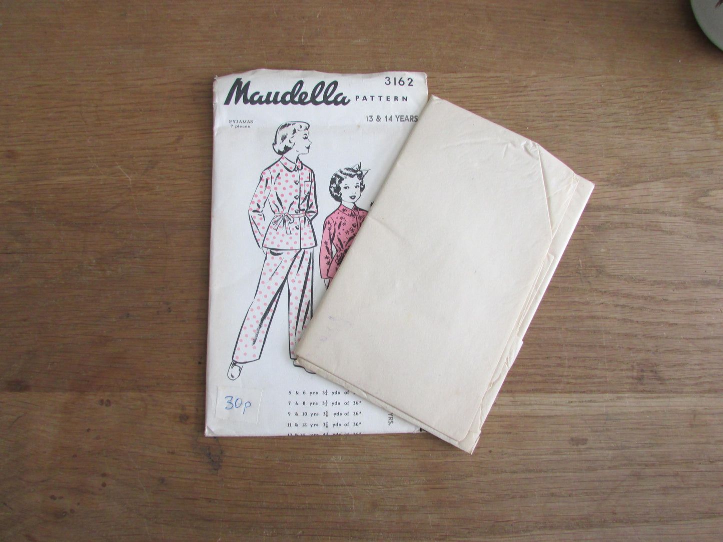 Uncut 1950s Maudella 3162 sewing pattern for girl's pyjamas, age 13 & 14 years (complete)