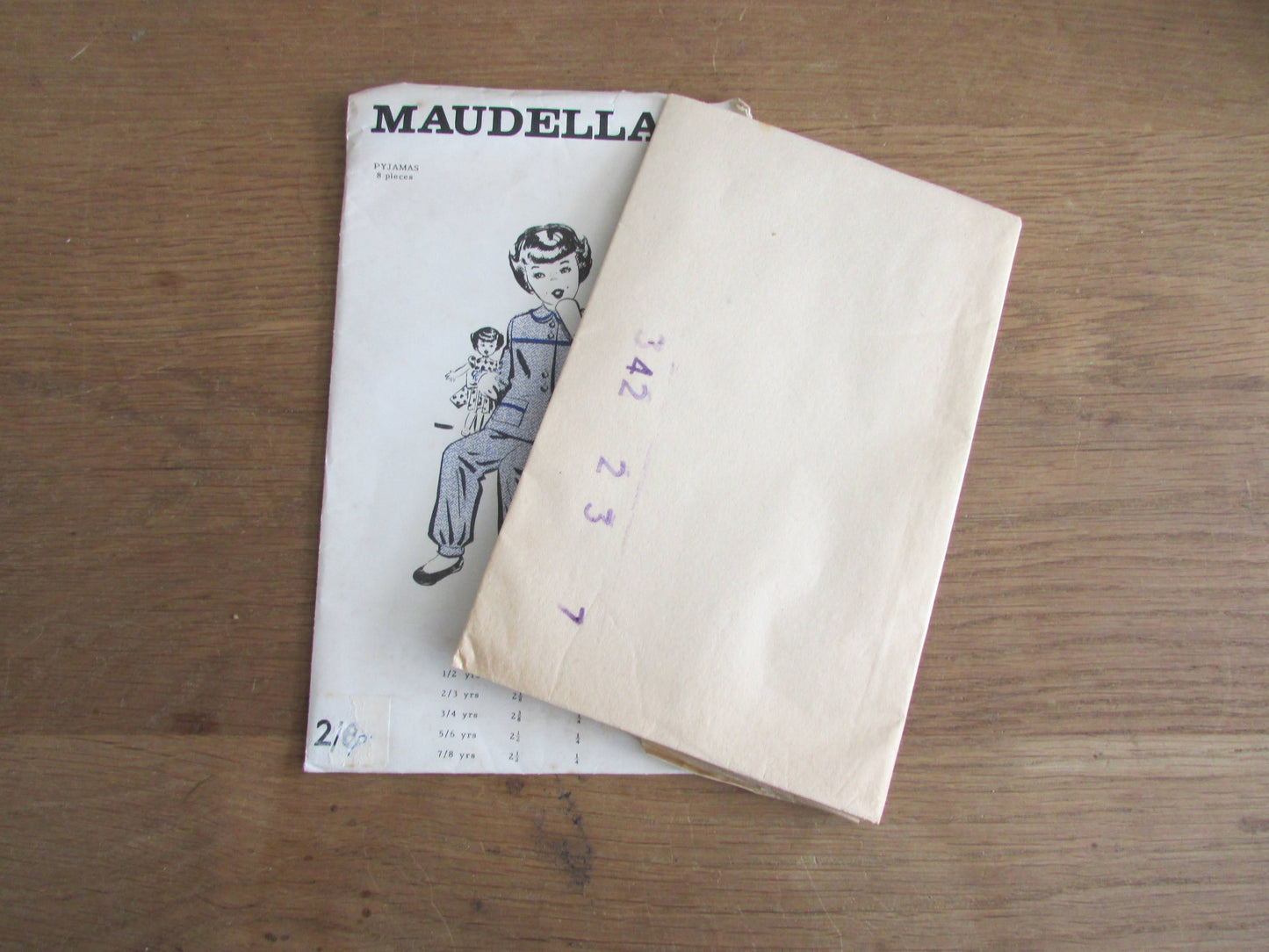 Uncut 1940s Maudella 342 sewing pattern for girl's pyjamas, age 2 & 3 years (complete)