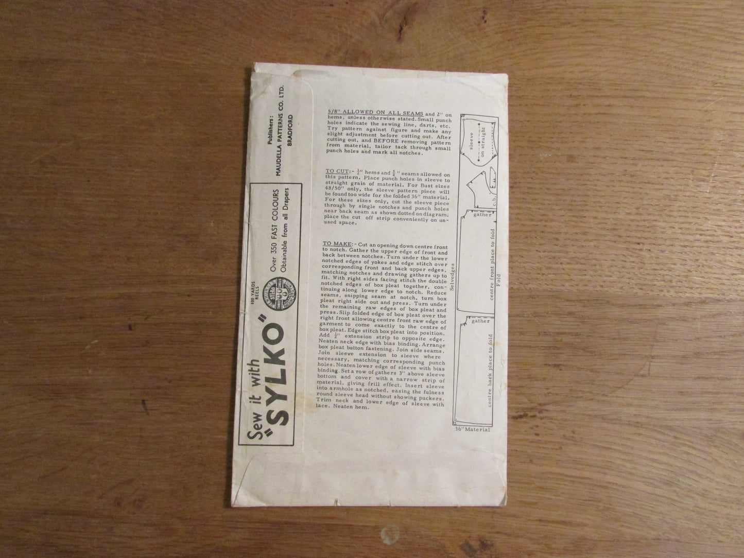 Uncut 1940s/50s Maudella 4370 sewing pattern for nightdress, size 18 (complete)