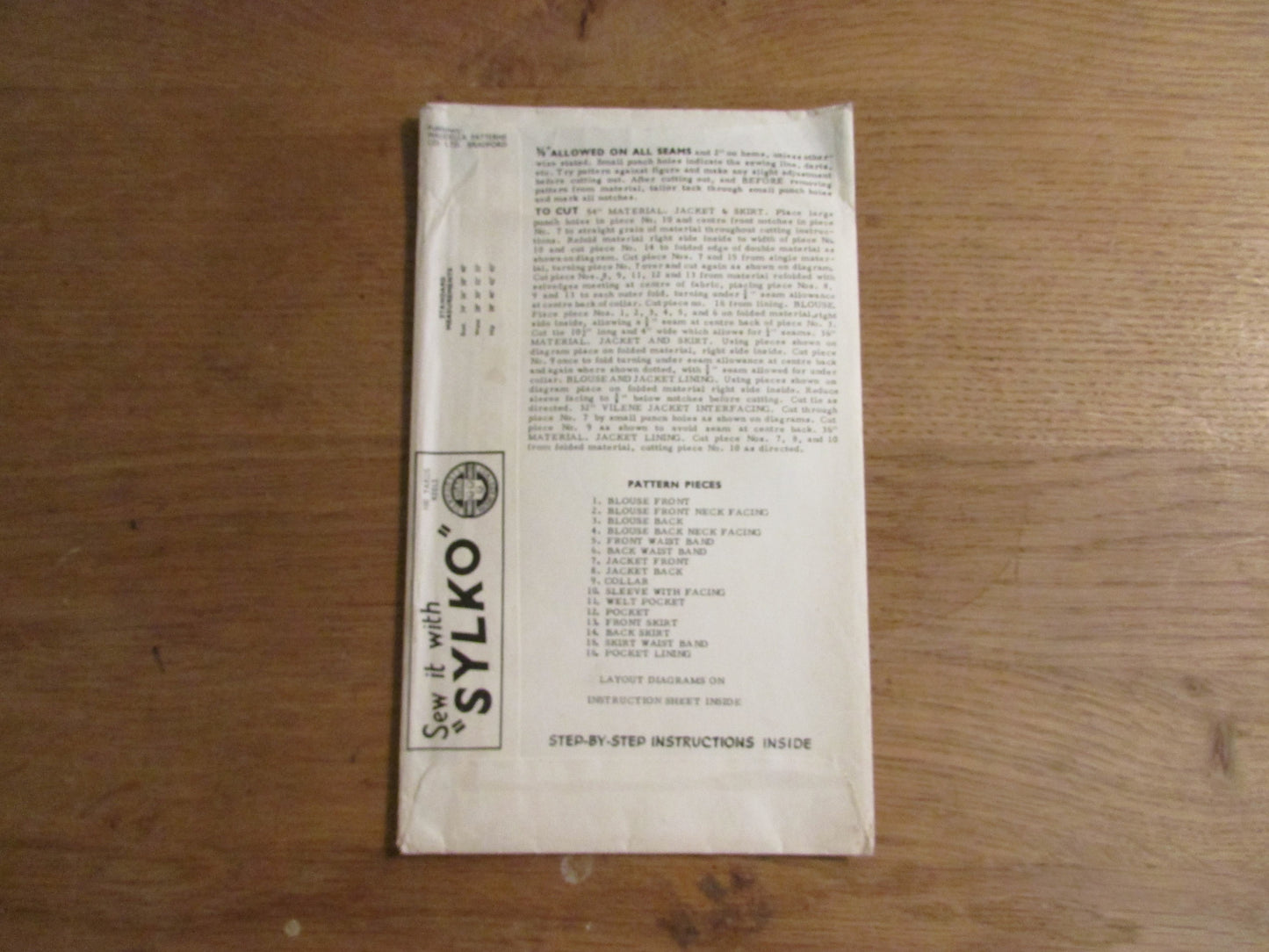 Uncut 1960s Maudella 5094 sewing pattern for 3-piece suit, size 14 approx (complete)