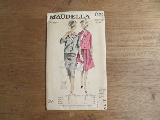 Uncut 1960s Maudella 5179 sewing pattern for two-way suit, size 12-14 approx (complete)
