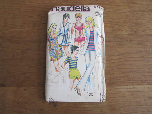 Uncut 1960s/70s Maudella 5720 sewing pattern for misses' holiday wardrobe, size 16 (complete)