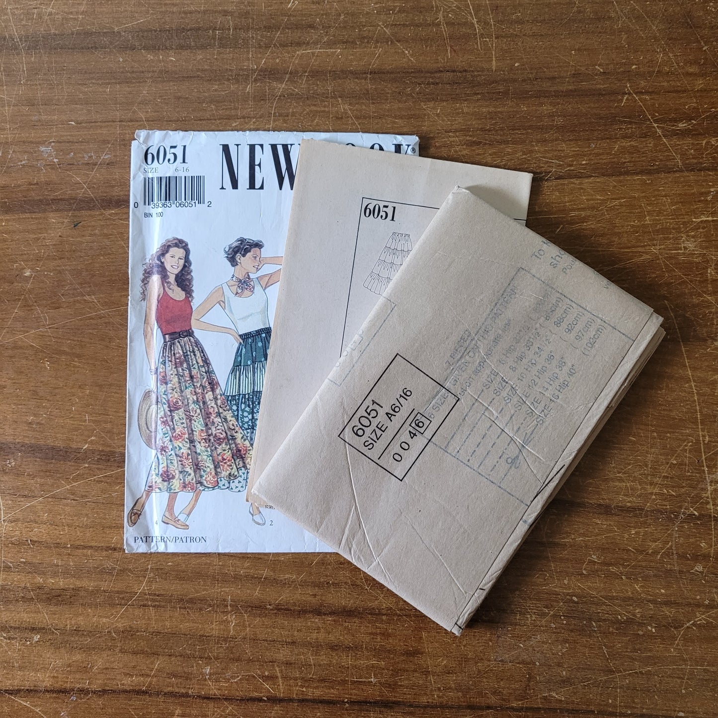 Uncut 1980s New Look 6051 sewing pattern for skirts, sizes 6-16 (complete)