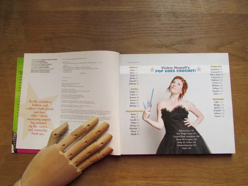 Pop Goes Crochet: 36 crochet projects inspired by icons of popular culture, by Vicki Howell (Softback, 2009)