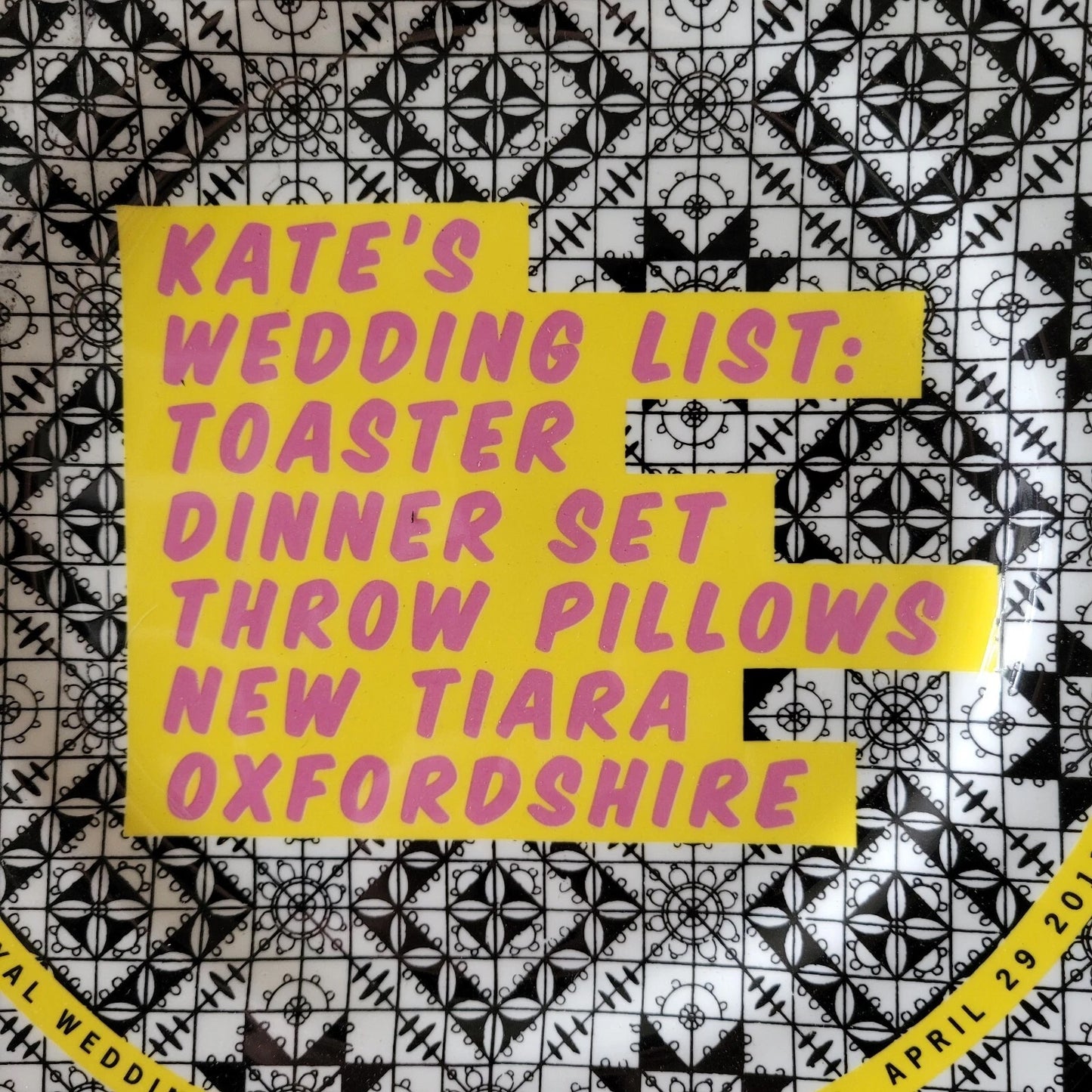 KK Outlet Unofficial Royal Wedding souvenir plate - Kate's Wedding List