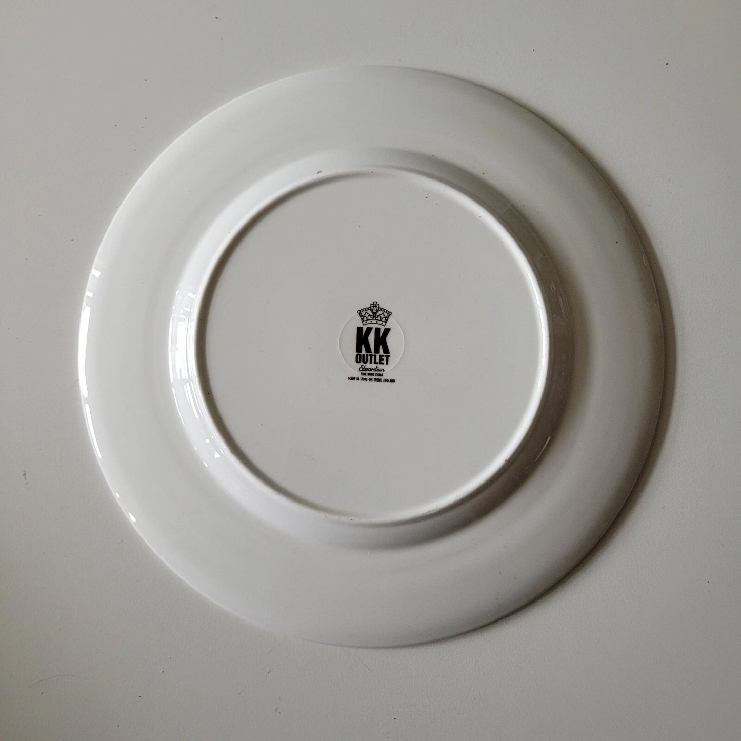 KK Outlet Unofficial Royal Wedding souvenir plate - Kate's Wedding List