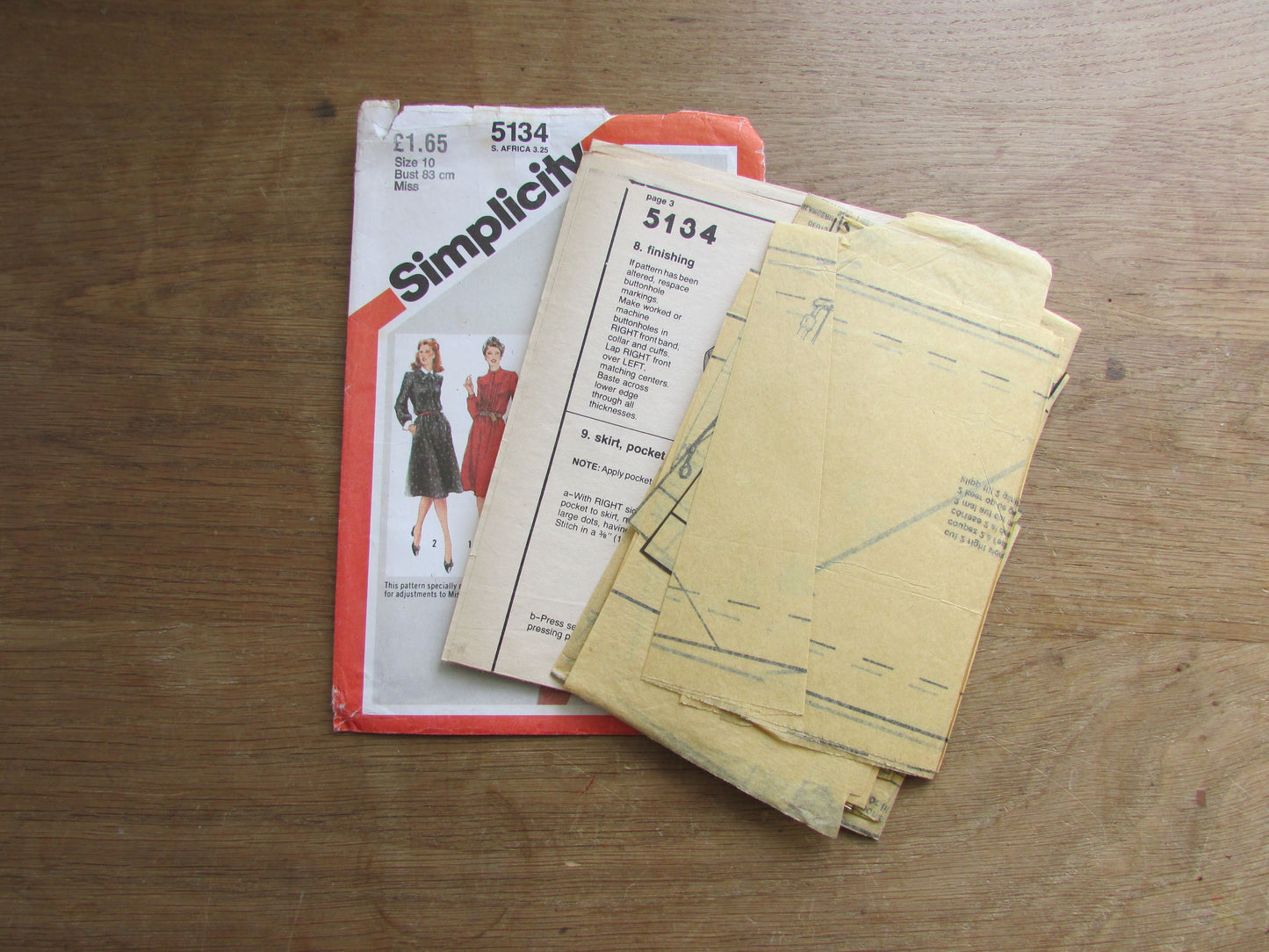 Part cut 1981 Simplicity 5134 sewing pattern for misses' pullover dress with detachable collars & cuffs and bow tie, size 10 (complete)