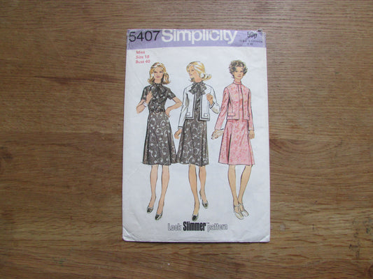 Uncut 1972 Simplicity 5407 sewing pattern for misses' & women's dress and jacket, size 18 (complete)