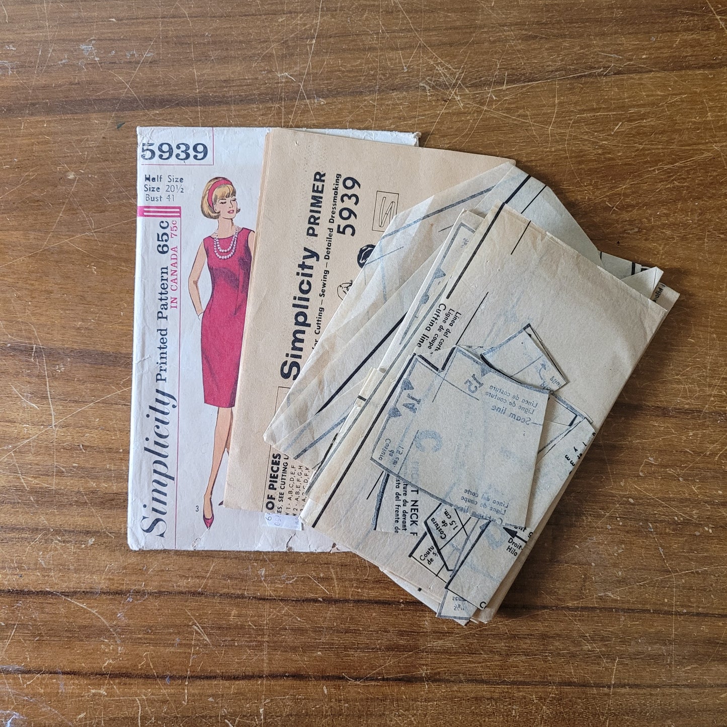 Part cut 1965 Simplicity 5939 sewing pattern for one-piece dress in women's and misses' & women's half-sizes, size 20.5 (complete)