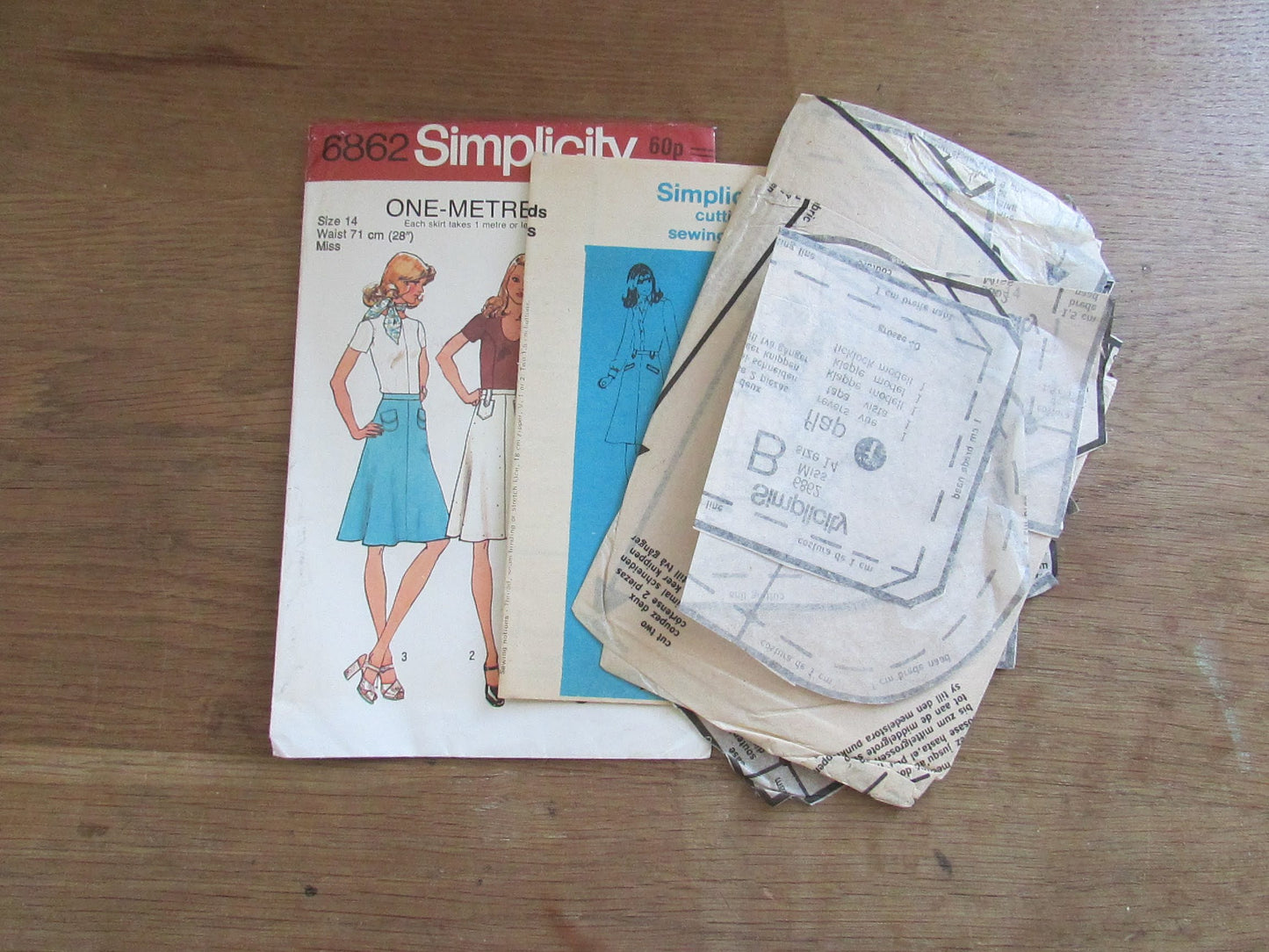Used 1975 Simplicity 6862 sewing pattern for misses' skirts, size 14 (see description below)