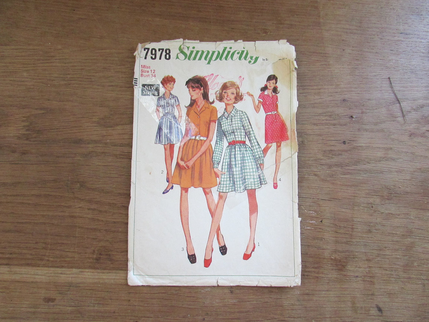 Part cut 1968 Simplicity 7978 sewing pattern for junior/teens' & misses' dress, size 12 (see description below)