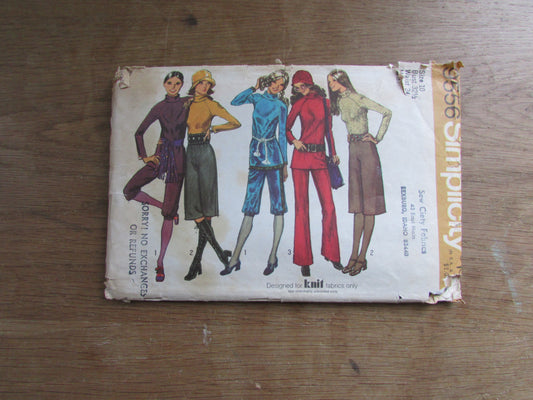 Used 1971 Simplicity 9556 sewing pattern for misses' pants, knickers or gaucho pants & top, size 10 (complete)