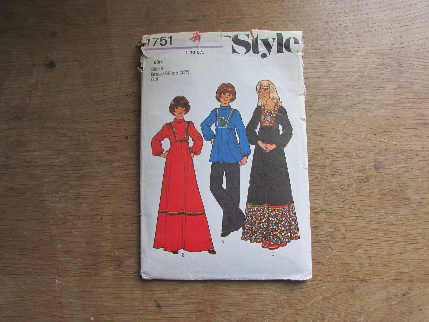 Uncut 1970s Style 1751 sewing pattern for girls' dress or top, size 8 (complete)
