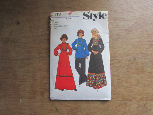 Uncut 1970s Style 1751 sewing pattern for girls' dress or top, size 8 (complete)