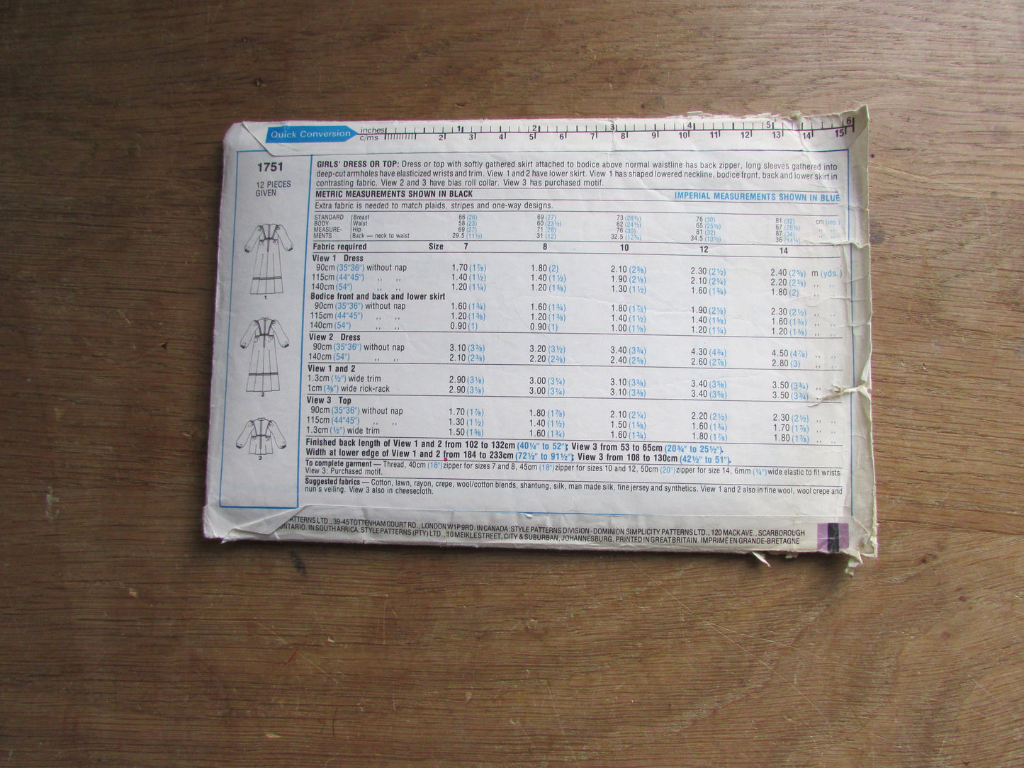 Uncut 1970s Style 1751 sewing pattern for girls' dress or top, size 8 (complete)