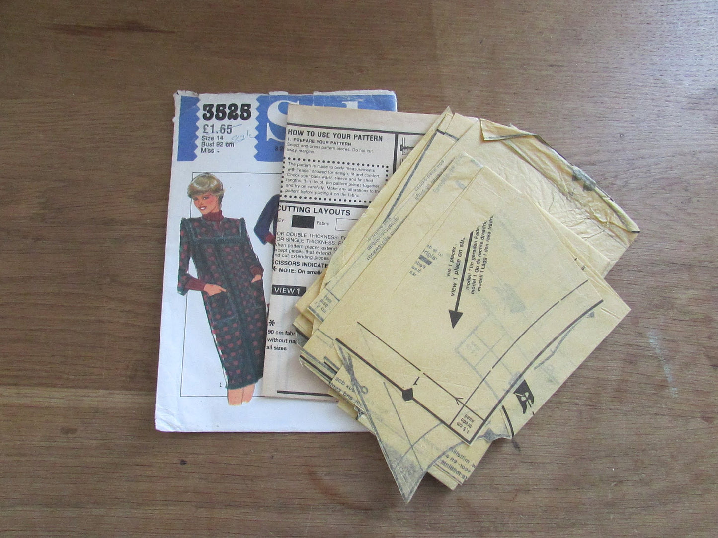 Used 1981 Style 3525 sewing pattern for misses' dress or top & skirt, size 14 (see description below)