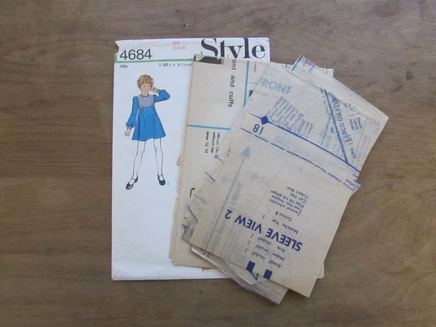 Part cut 1974 Style 4684 sewing pattern for girls' dress, size 8 (see description below)