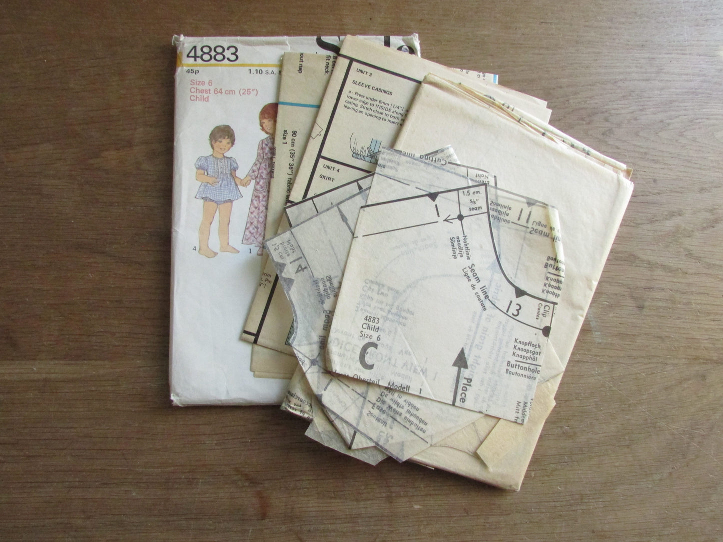 Part cut 1974 Style 4883 sewing pattern for child's dressing gown, nightdress & panties, size 6 (complete) chest 64cm / 25"