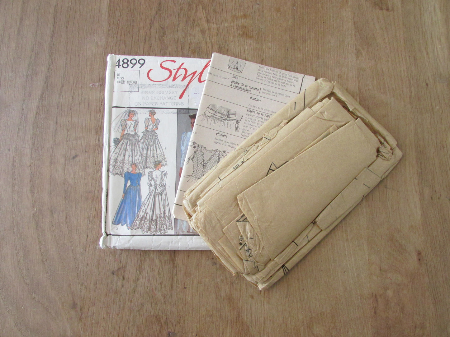 Part cut 1986 Style 4899 sewing pattern for misses' lined wedding or bridesmaid dress, size 10 (complete)