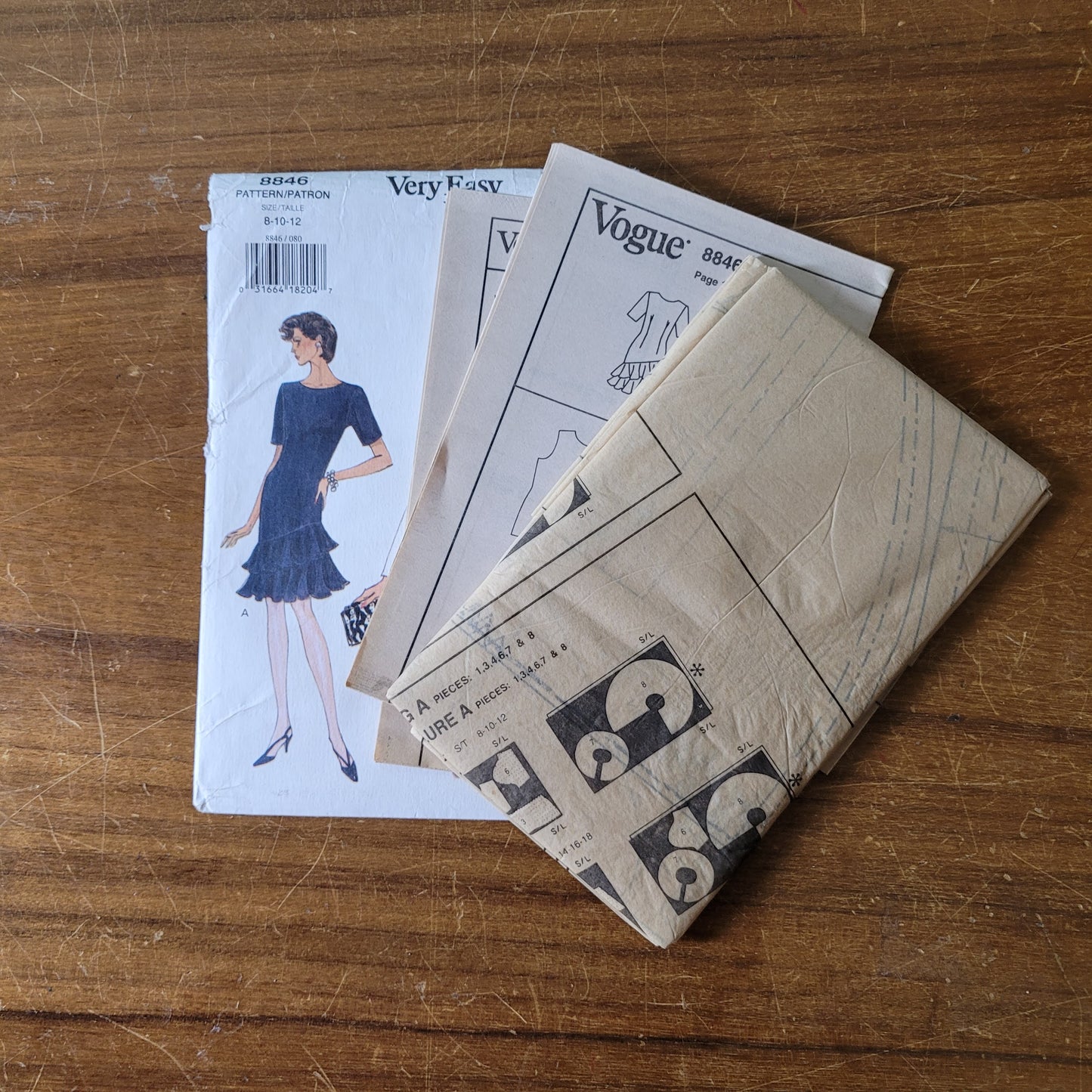 Uncut 1993 Vogue 8846 sewing pattern for misses'/misses' petite dress, sizes 8-12 (complete)