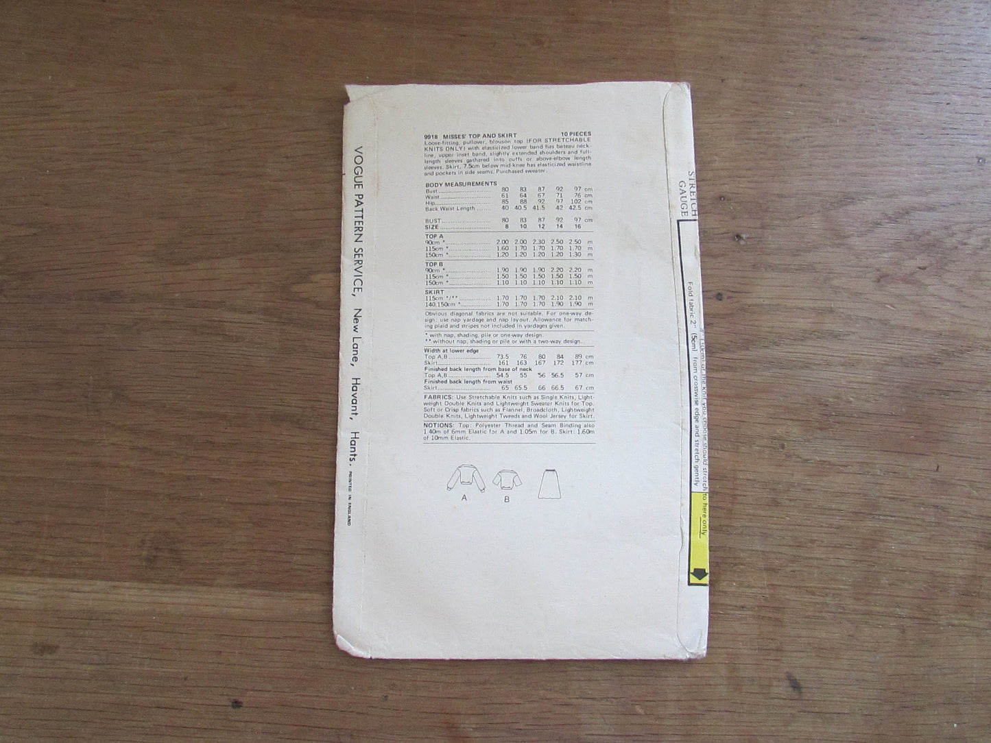 Used 1970s Vogue 9918 sewing pattern for misses' top & skirt, size 12 (complete)